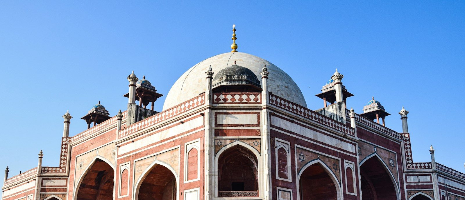 Taj Mahal Sunrise & Agra Day Tour with Transfers